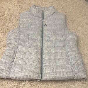 GAP Light Gray Patterned Puff Vest